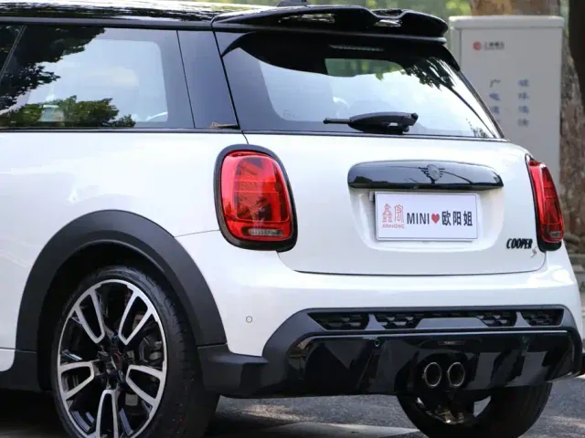 MINI Hatch — Фото автомобиля 28