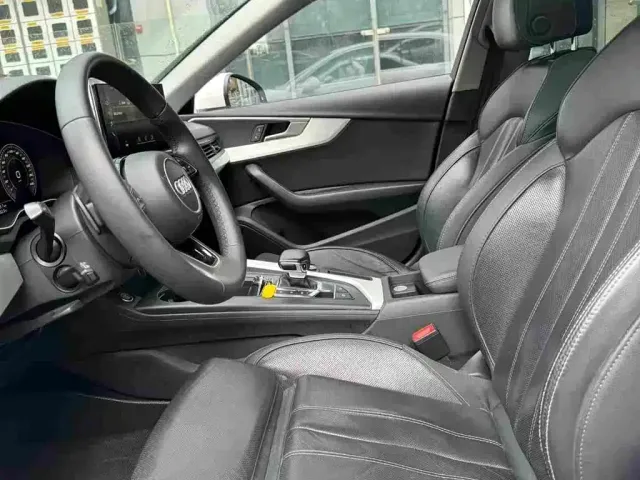 Audi A4L — Фото автомобиля 9