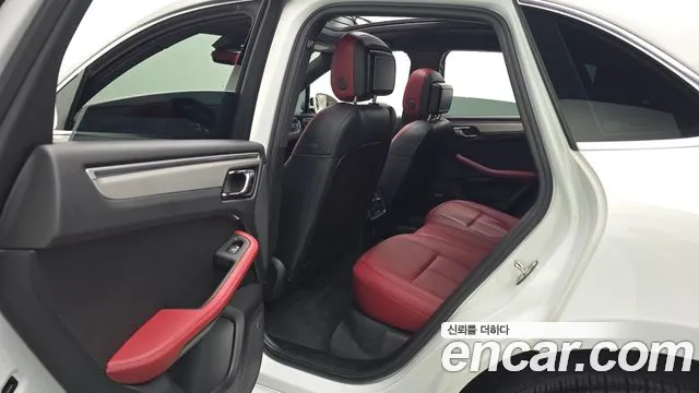 Porsche Macan — Фото автомобиля 18