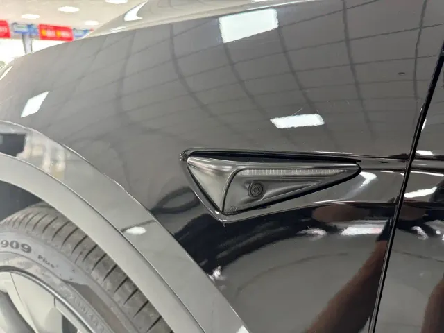 Tesla Model Y — Фото автомобиля 25