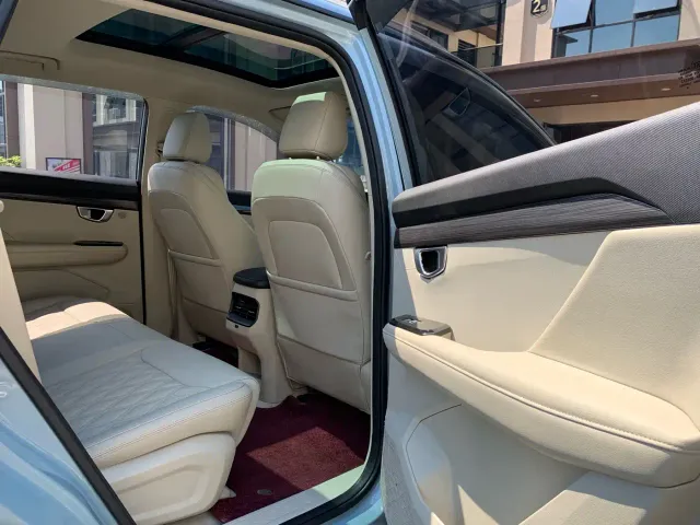 Wuling Asta — Фото автомобиля 16
