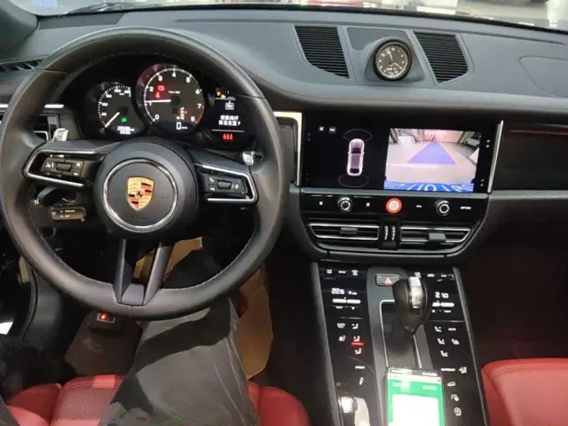 Porsche Macan — Фото автомобиля 9