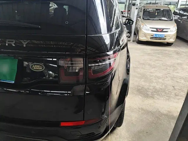 Land Rover Discovery Sport — Фото автомобиля 7