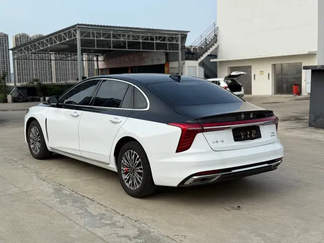 Hongqi H5 — Фото автомобиля 10