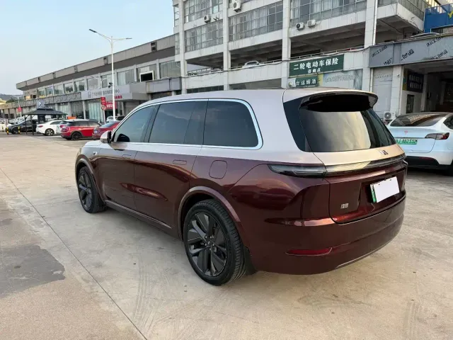 Li Auto L9 — Фото автомобиля 9