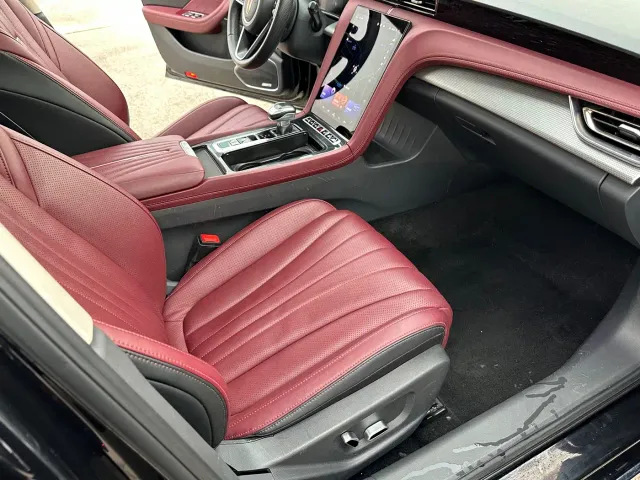 Hongqi H5 — Фото автомобиля 19