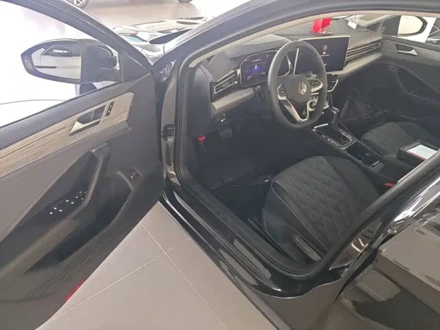 Volkswagen Sagitar — Фото автомобиля 15