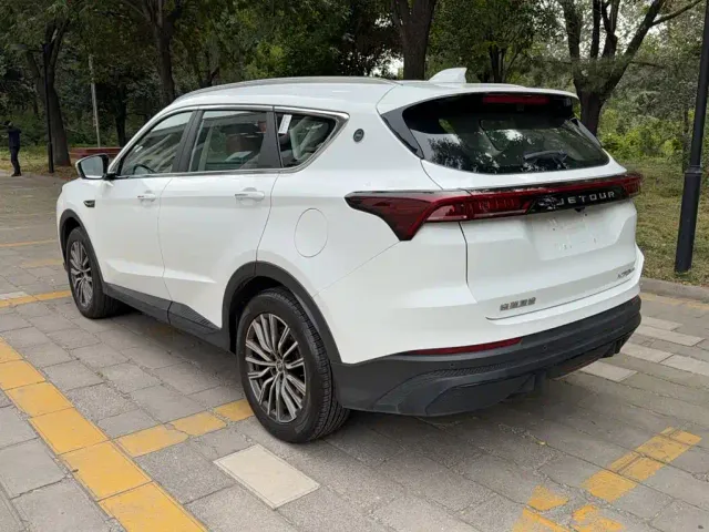 Jetour X70 C-DM — Фото автомобиля 22