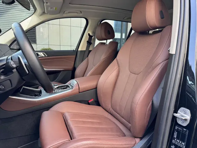 BMW X5 — Фото автомобиля 30