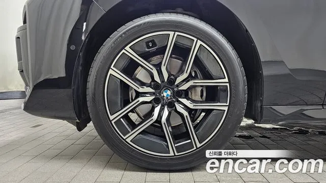 Фотография автомобиля — BMW 7-Series