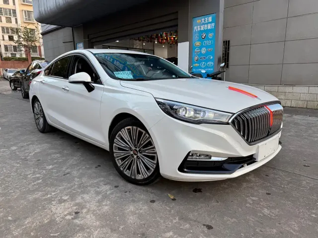 Hongqi H5 — Фото автомобиля 3