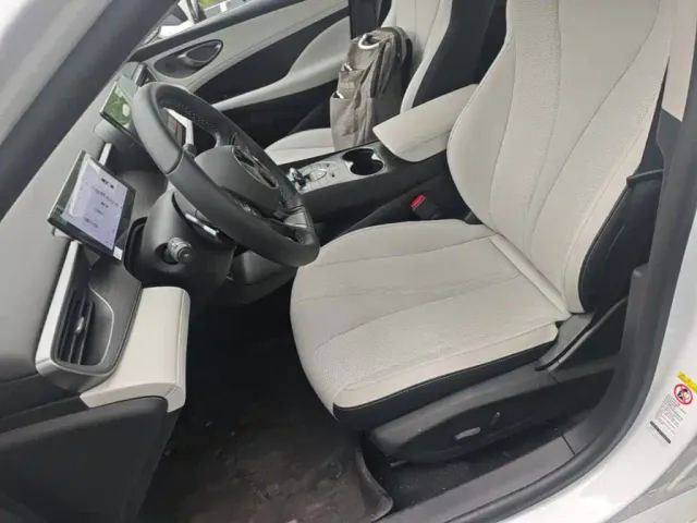 BYD Seal 05 DM-i — Фото автомобиля 14