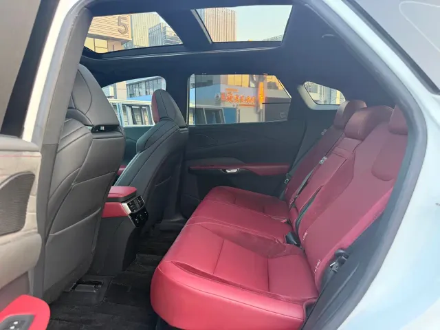 Lexus RX — Фото автомобиля 5