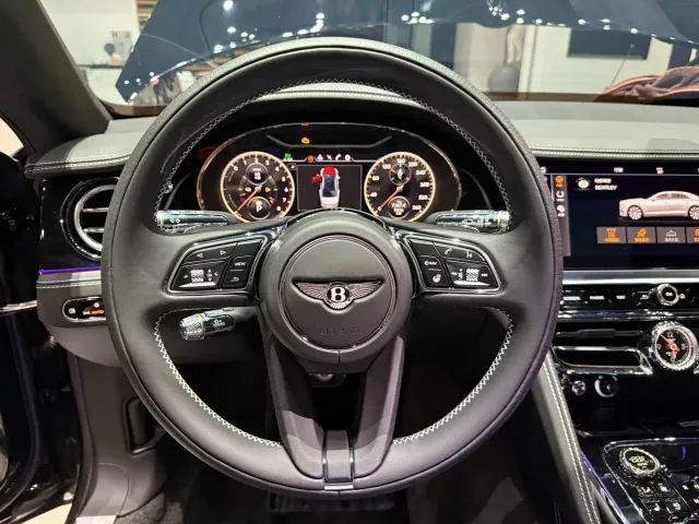 Bentley Flying Spur — Фото автомобиля 6