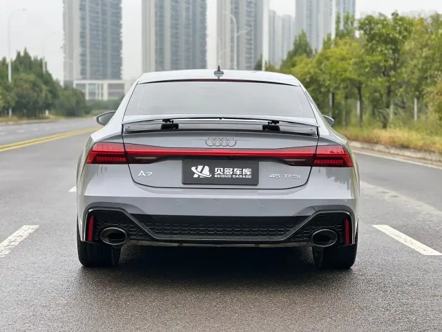 Audi A7 — Фото автомобиля 6