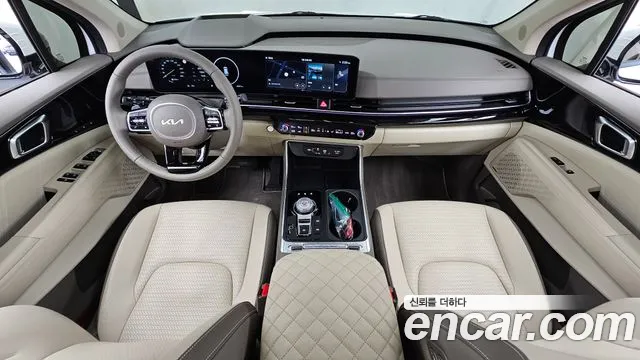 Kia Carnival Generation 4 — Фото автомобиля 10