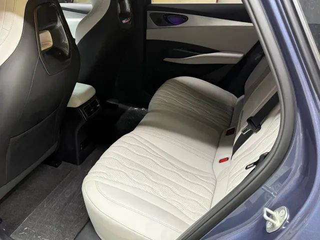 BYD Seal 06 — Фото автомобиля 10