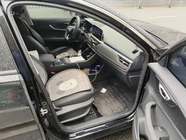 Chery Tiggo 8 — Фото автомобиля 12