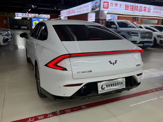 Wuling Starlight — Фото автомобиля 4