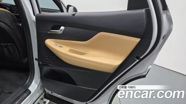 Hyundai Santafe — Фото автомобиля 23