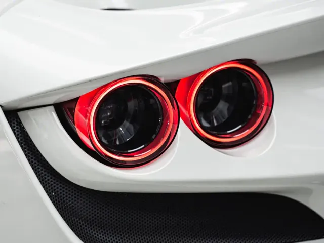 Ferrari F8 — Фото автомобиля 6