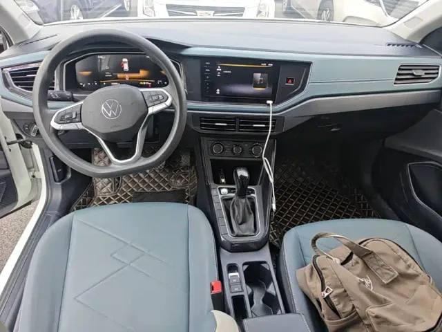 Volkswagen Lavida — Фото автомобиля 9