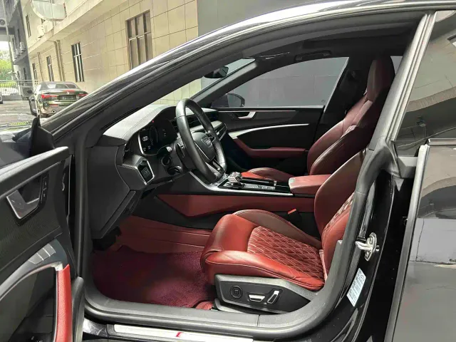 Audi A7L — Фото автомобиля 11