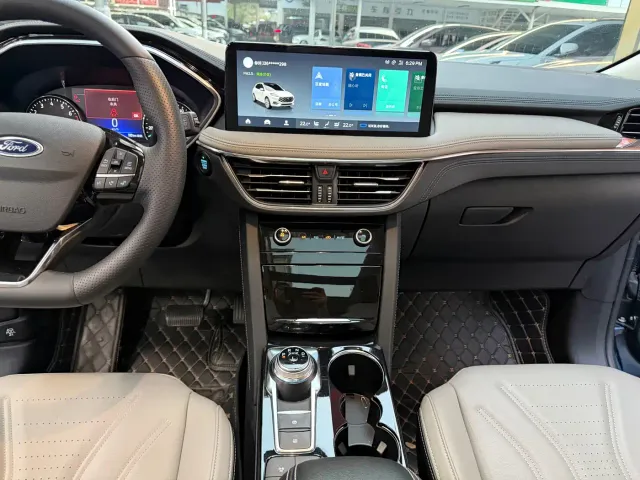 Ford Escape — Фото автомобиля 13