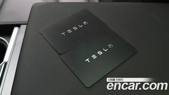 Tesla Model 3 — Фото автомобиля 29
