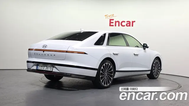 Hyundai Grandeur — Фото автомобиля 2