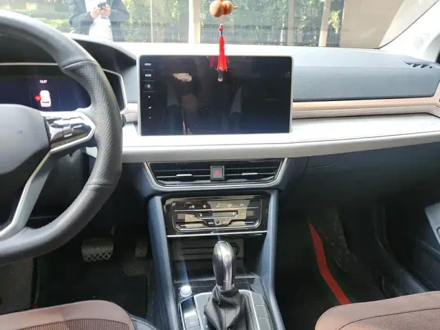 Volkswagen Tharu — Фото автомобиля 13