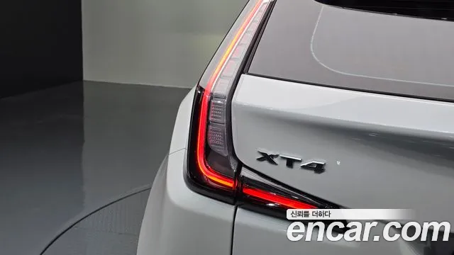 Cadillac XT4 2.0 Sport AWD — Фото автомобиля 20
