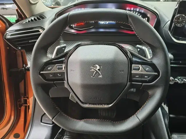 Peugeot 2008 — Фото автомобиля 10