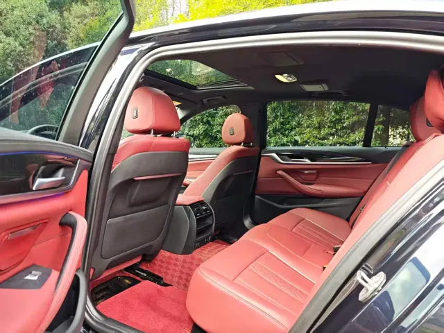 BMW 5 Series — Фото автомобиля 6