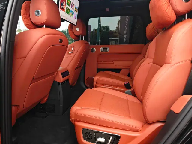 Li Auto L9 — Фото автомобиля 4