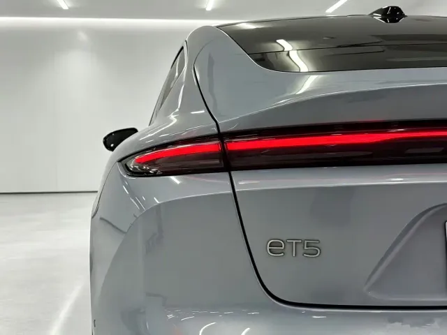 Nio ET5 — Фото автомобиля 7