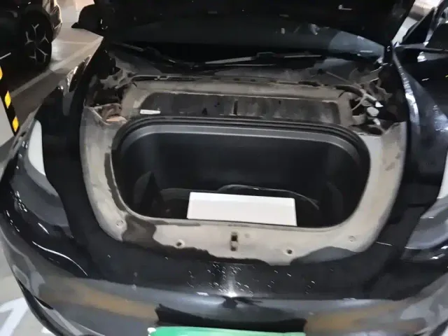 Tesla Model Y — Фото автомобиля 16