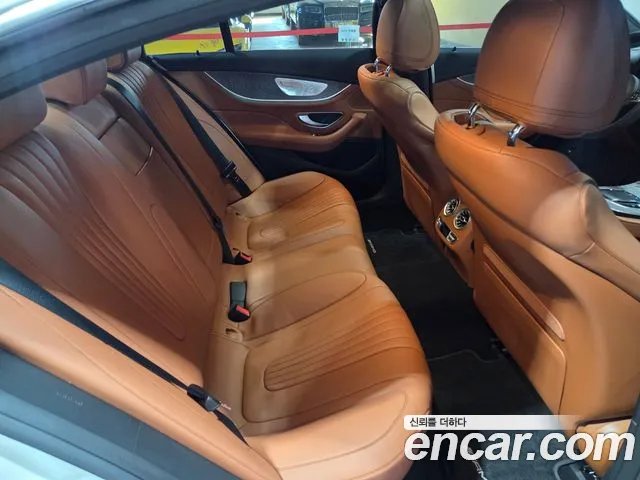 Mercedes-Benz CLS-Class — Фото автомобиля 16
