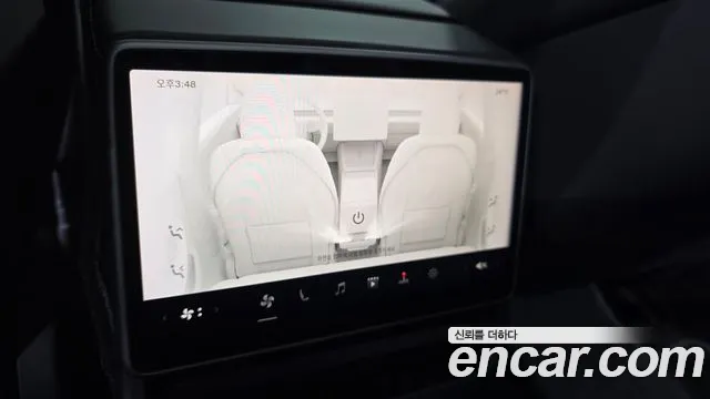 Tesla Model 3 — Фото автомобиля 29