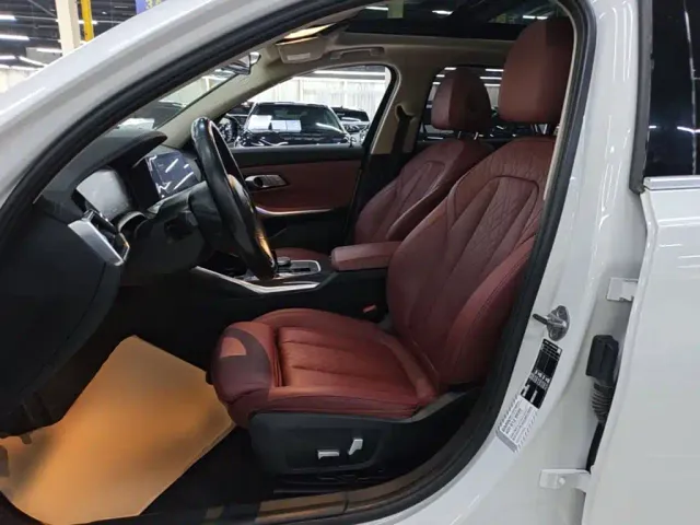 BMW 3 Series — Фото автомобиля 14
