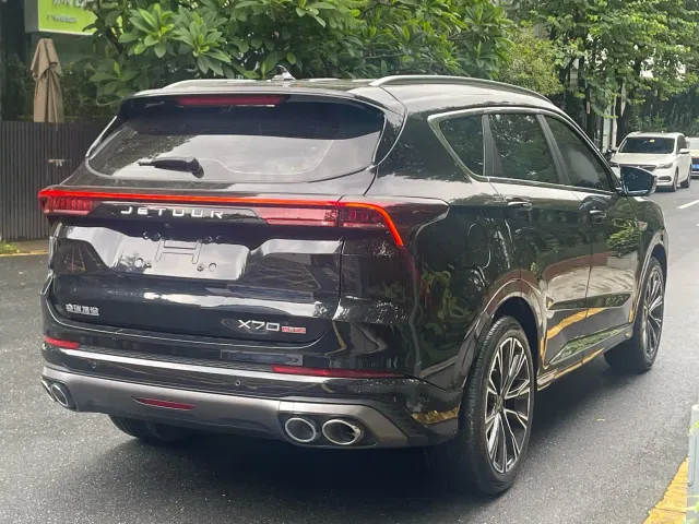Jetour X70 Plus — Фото автомобиля 7