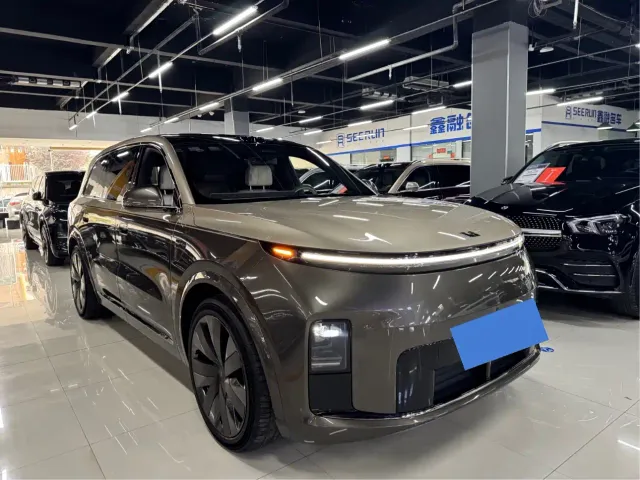 Li Auto L9 — Фото автомобиля 3