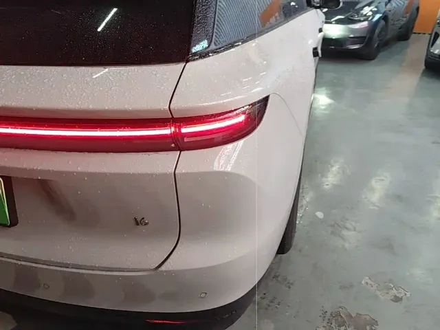 Li Auto Li Auto i6 2025 2WD Base Model — Фото автомобиля 7