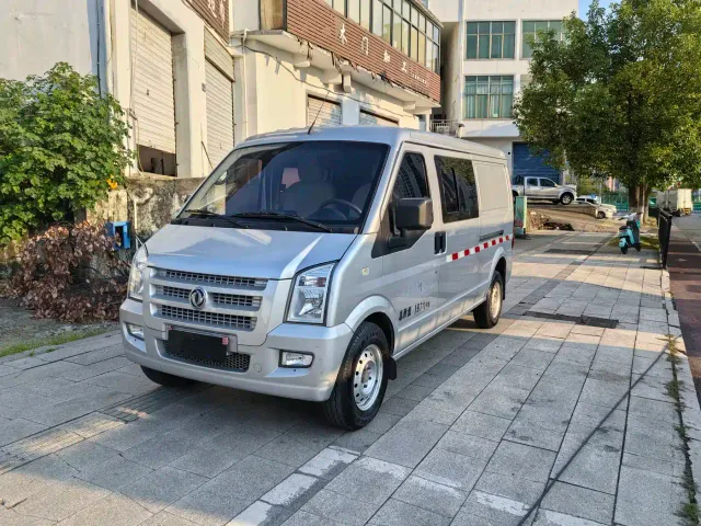Dongfeng Xiaokang DFSK C35 — Фото автомобиля 2