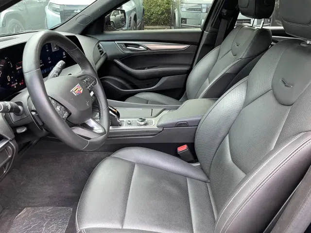 Cadillac CT5 — Фото автомобиля 6