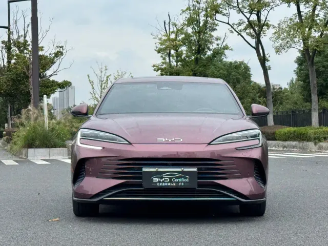 BYD Seal — Фото автомобиля 2