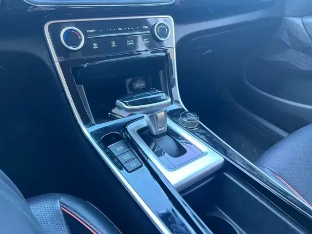 Kia Seltos — Фото автомобиля 15