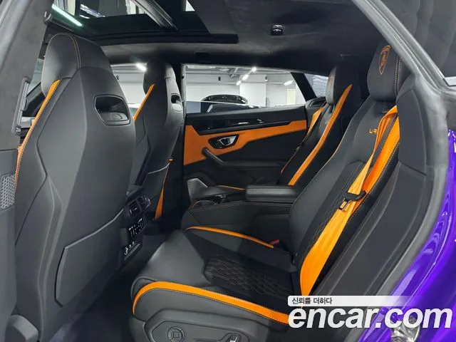 Lamborghini Urus — Фото автомобиля 13