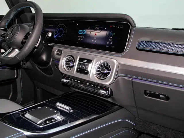 Mercedes-Benz G-Class — Фото автомобиля 22
