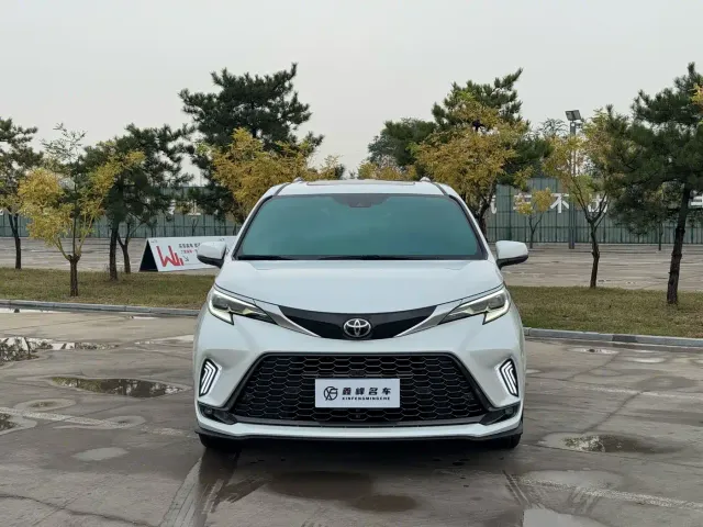 Toyota Granvia — Фото автомобиля 2